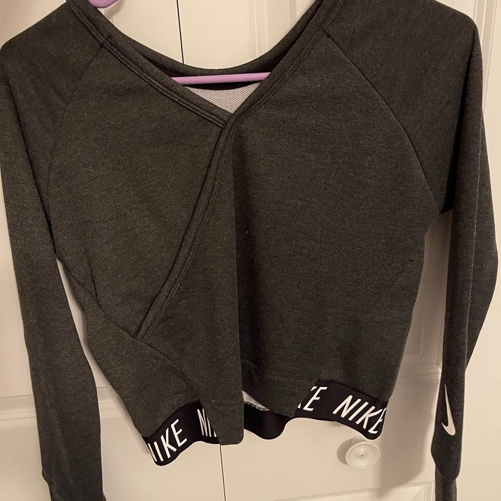 nike top